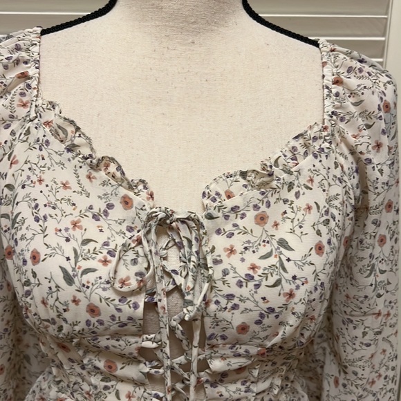 Aidan Lace Up Crop Top in Ivory Multi, Size Small - Picture 5 of 17